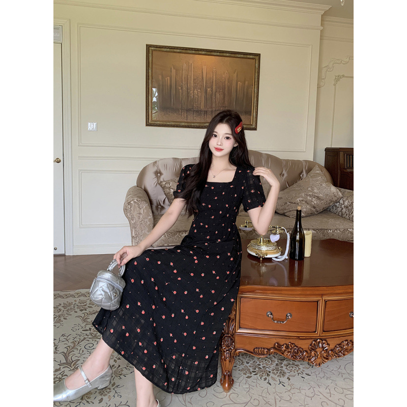Plus Size Black Ditsy Floral Square Neck Korean Dress – Pluspreorder