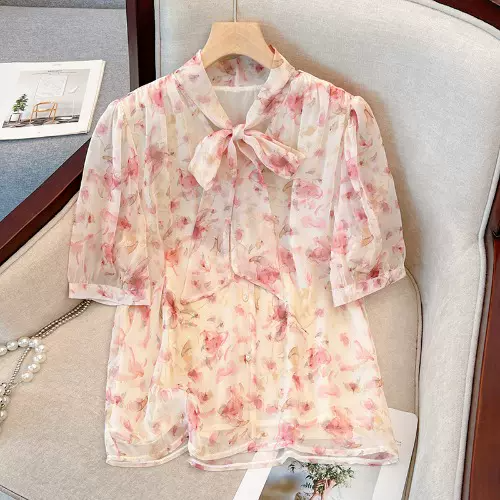 Plus Size Pussybow Floral Blouse