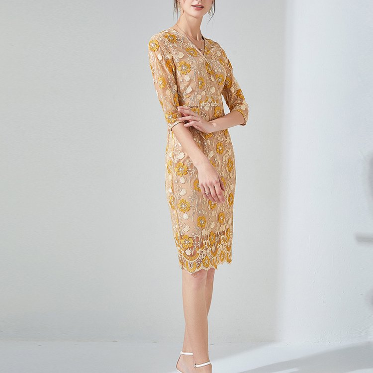 Plus Size Ornate Gold Lace Mid Sleeve Dress – Pluspreorder