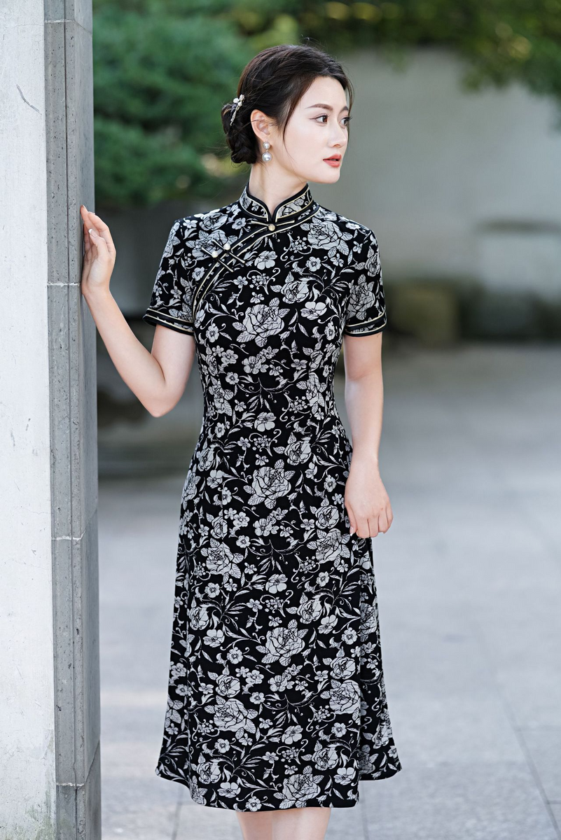 Mid Floral V Neck Modern Qipao Cheongsam Dress Embroidered V-Neck