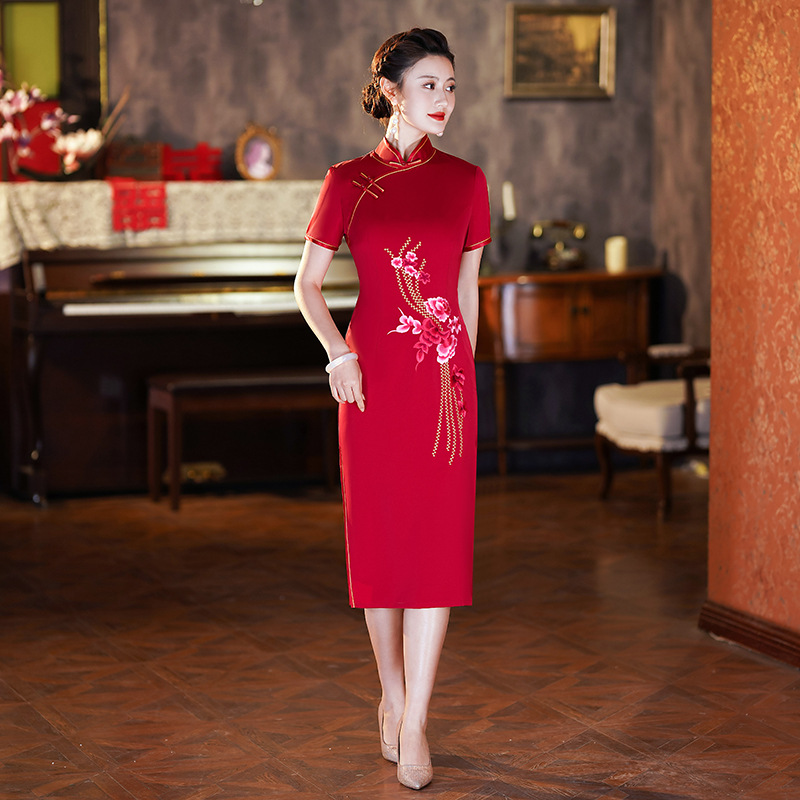 Gold 2025 plus dress