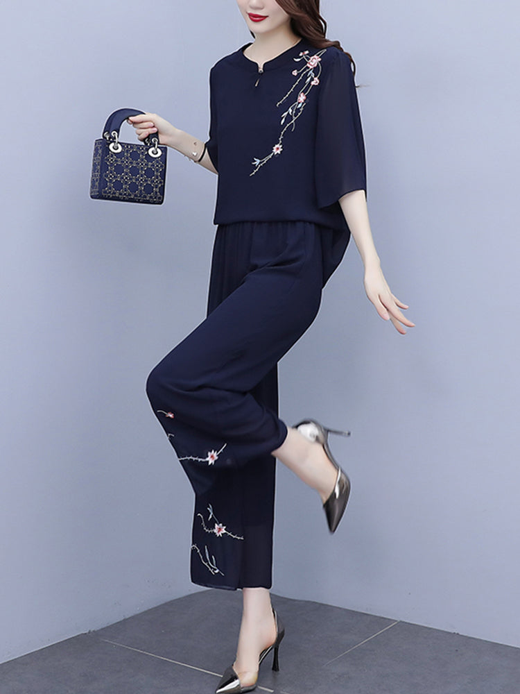 Casual pants on sale and blouse