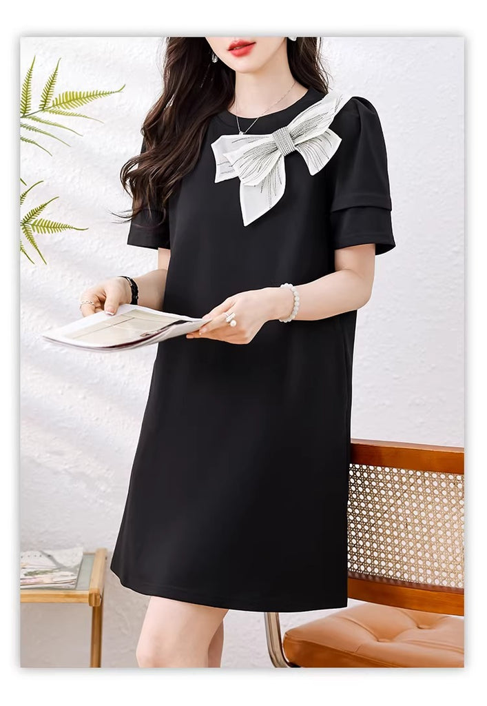 Plus Size Black Shift Dress with Statement Ribbon – Pluspreorder