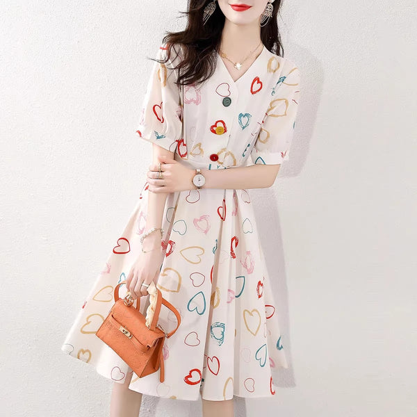 Plus Size Heart Print A-Line Short Sleeve Midi Dress