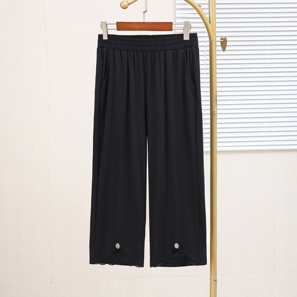 Plus Size 3/4 Stretchy Black Pants With Lace Detail (Extra Big Size)