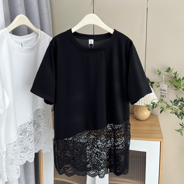 Plus Size Bias Lace Hem T Shirt