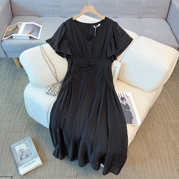 Plus Size Black Flutter Sleeve Midi Dress