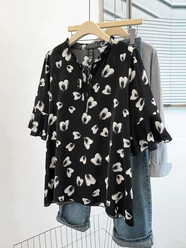 Plus Size Black Hearts Chiffon Bell Sleeve Top (EXTRA BIG SIZE)