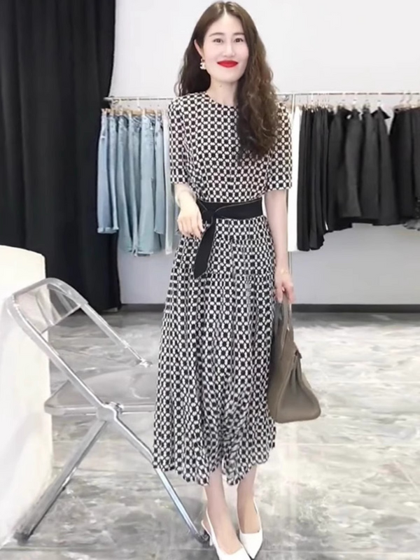 Plus Size Black White Shapes A Line Dress