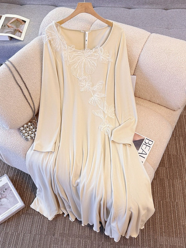 Plus Size Floral Appliqué Balletcore Long Sleeve A-Line Midi Dress (EXTRA BIG SIZE)