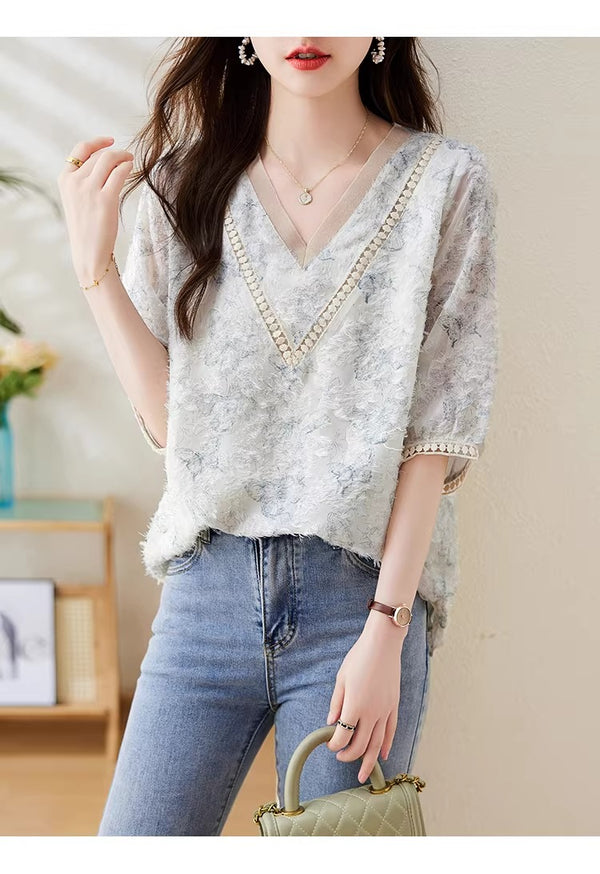 Plus Size Butterfly Textured V-Neck Blouse