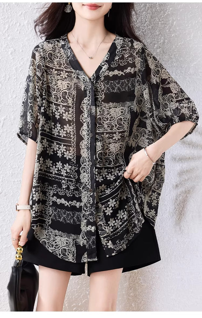 Plus Size Black Tapestry Print V-Neck Tunic