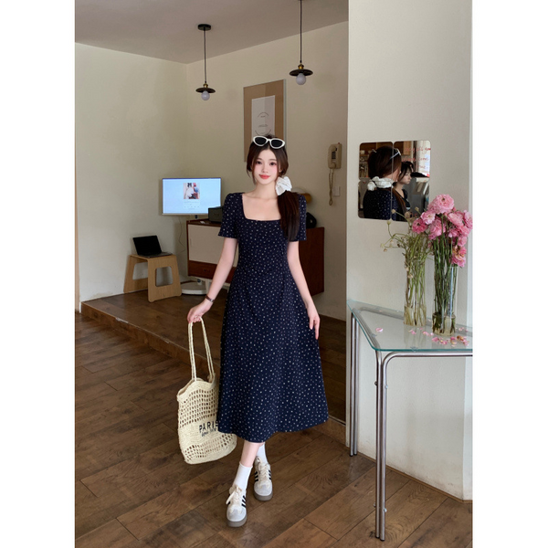 Plus Size Ditsy Floral Square Neck Dress