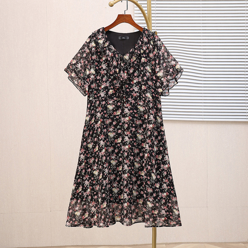 Plus Size Ditsy Floral V Neck Chiffon Dress (Extra Big Size)