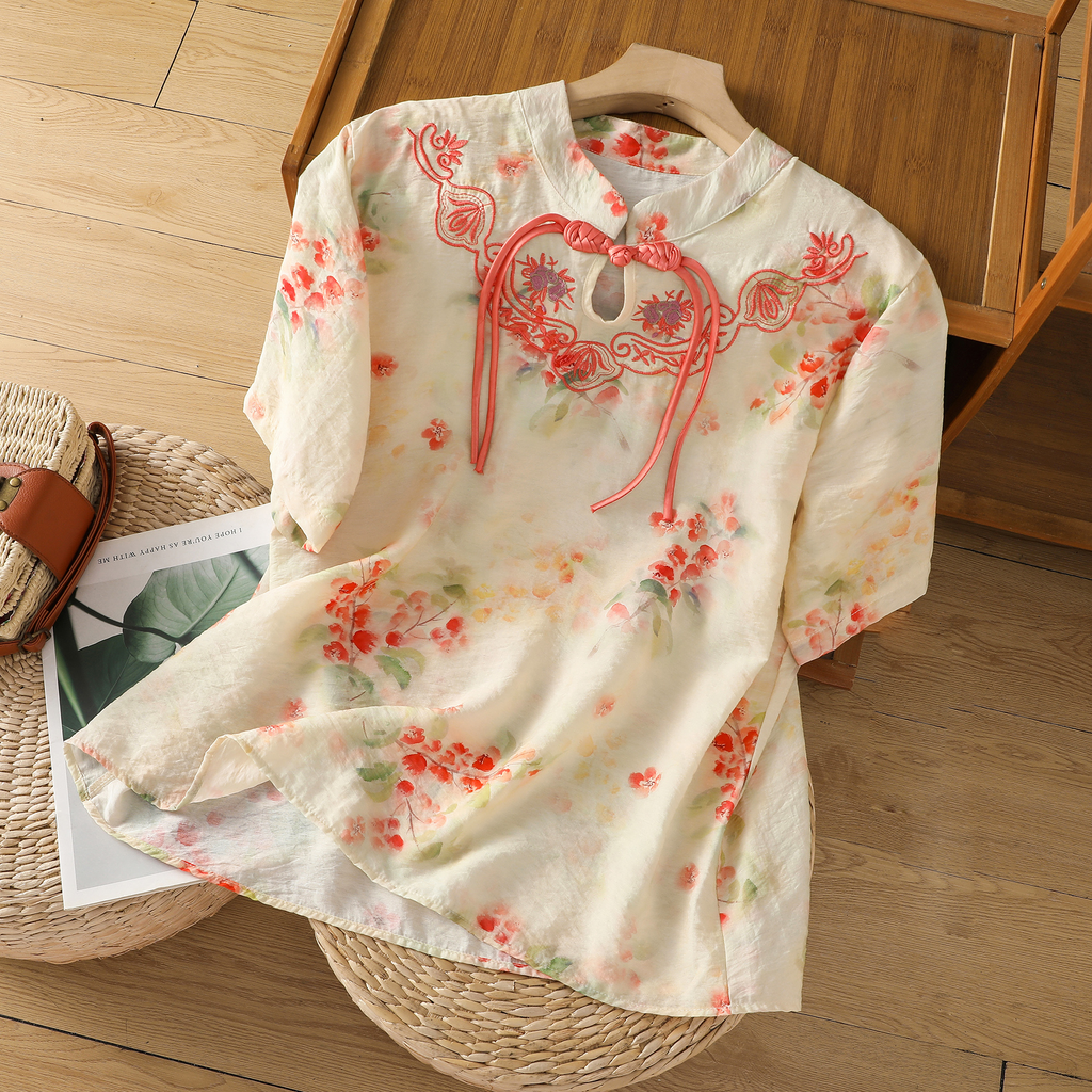 Plus Size Embroidery Qipao Short Sleeve Top