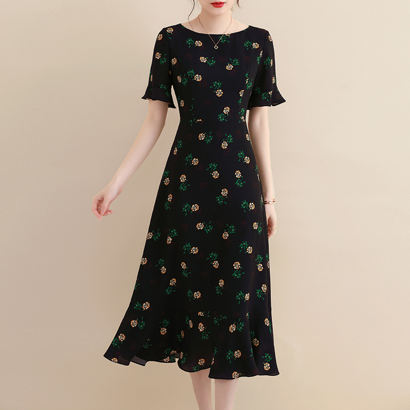 Plus Size Floral Boat Neck Bell Sleeve Dress