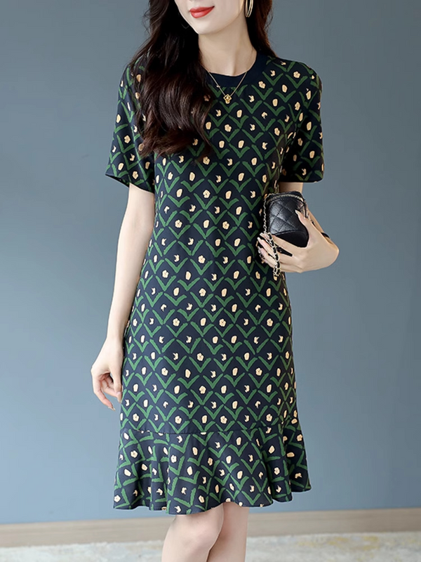 Plus Size Frill Hem Short Sleeve Shift Dress
