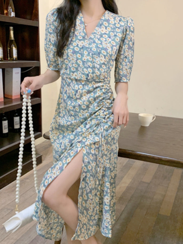 Plus Size Blue Wrap Floral Midi Dress – Pluspreorder