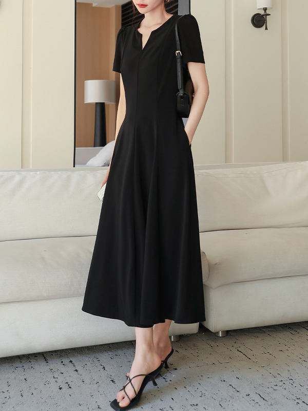 Plus Size Korean Notch Neck Black Midi Dress