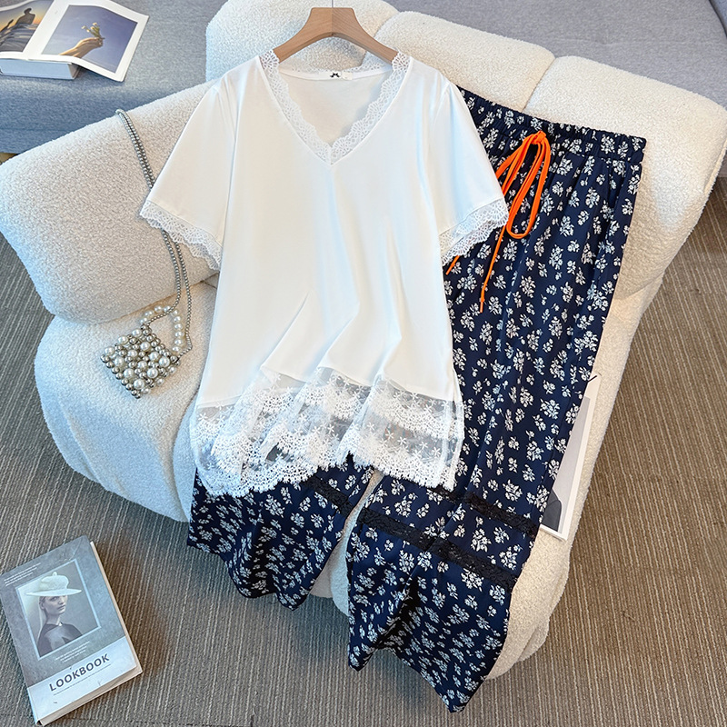 Plus Size Lace V Neck T Shirt And Bohemian Print Long Pants Set (Extra Big Size)