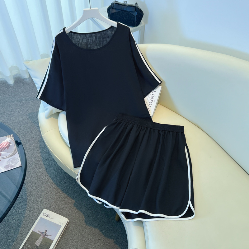 Plus Size Loose Black Tee And Runner Shorts Set (Extra Big Size)