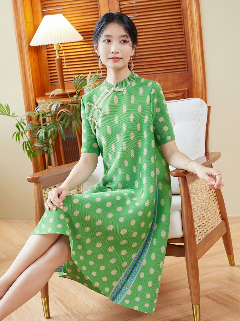 green polka dot dress plus size Women's Plus Size Polka Dot Casual V Neck Short Sleeve A-Line Pleated Hem Swing Maxi Dress