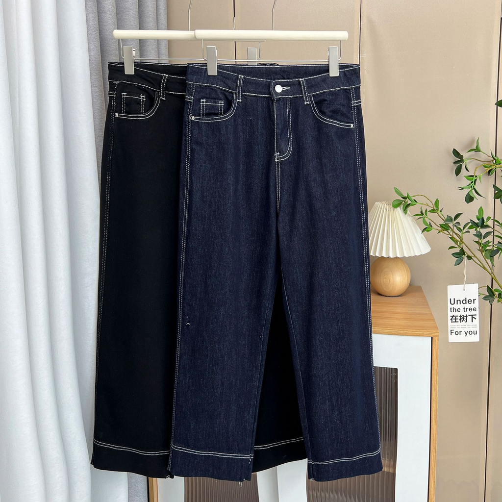 Plus Size Outline Straight Leg Jeans