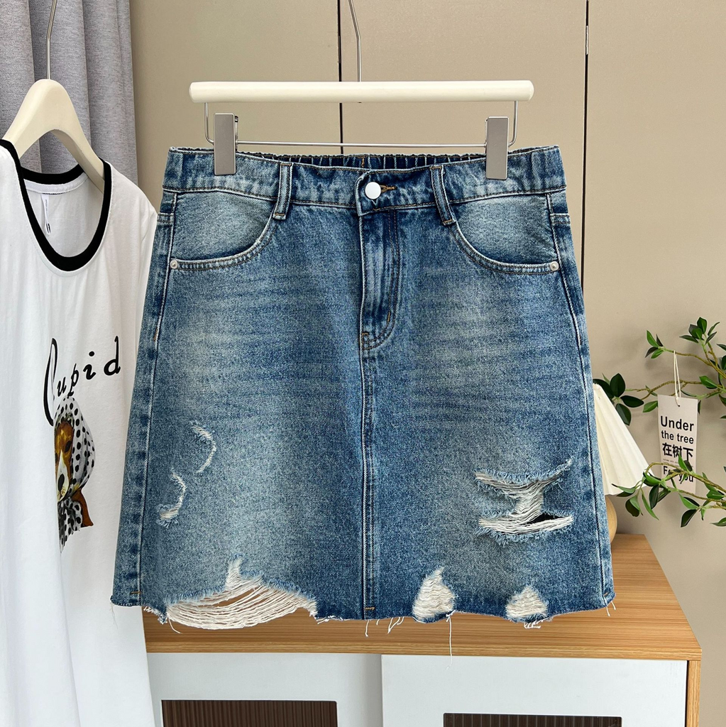 Plus Size Raw Hem Denim Skirt With Inner Shorts
