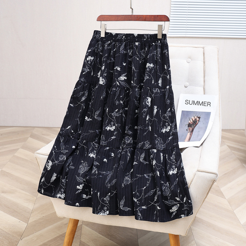Plus Size Sketch Floral Skirt
