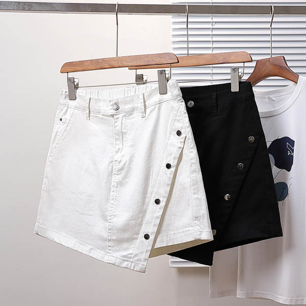 Plus Size Slanted Buttons Short Skorts