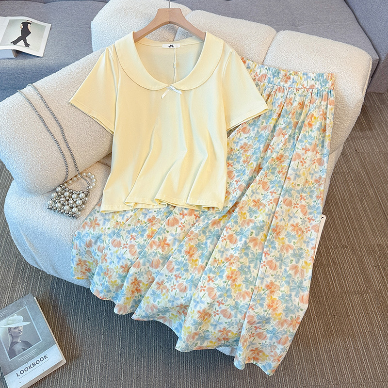 Plus Size Yellow Dollar Collar Blouse And Ditsy Floral A Line Skirt (EXTRA BIG SIZE)