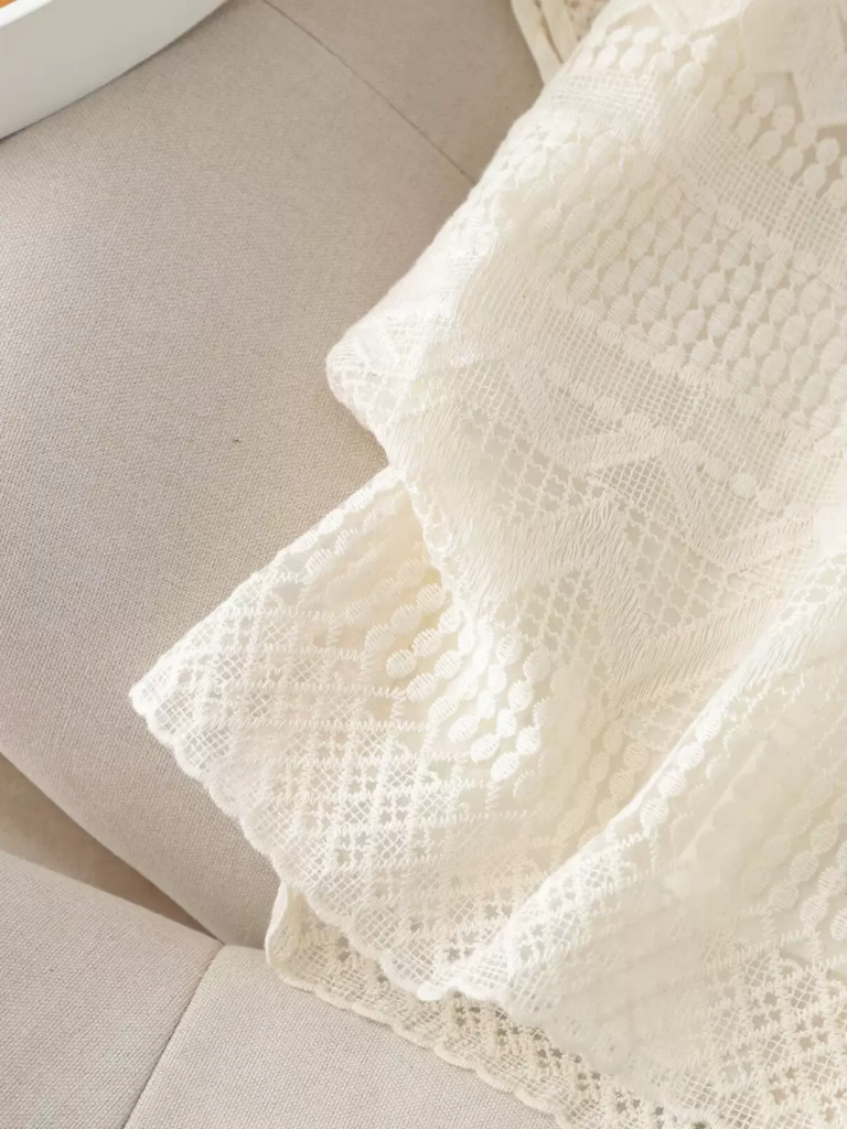 XL-4XL) Plus Size Cream Lace Square Neck Blouse (EXTRA BIG SIZE) –  Pluspreorder, image size:768x1024