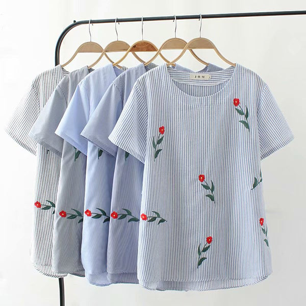Plus Size Floral Embroidery Stripes Short Sleeve Top