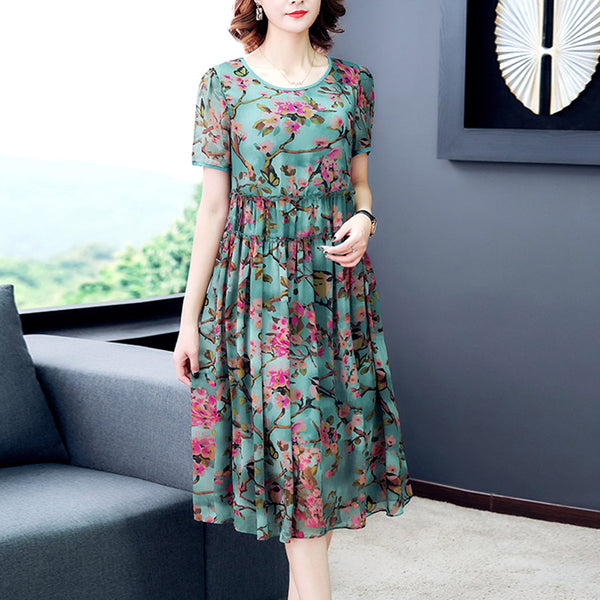 Plus Size Sakura Flowers Babydoll Short Sleeve Midi Dress