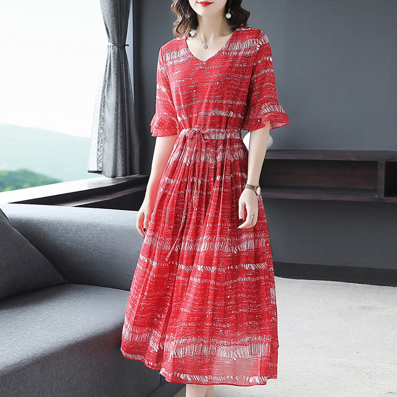 Plus Size Red Art Print Short Sleeve Midi Dress
