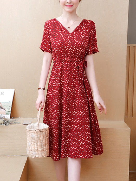 Lainey Plus Size Red Hearts Wrap V Neck Short Sleeve Dress