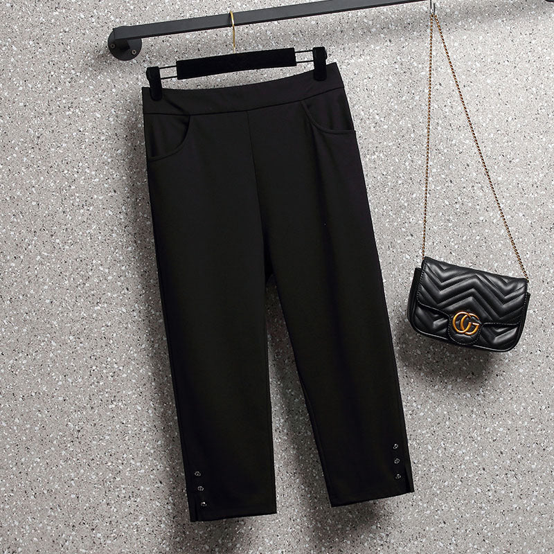 Plus Size Button Capri Pants