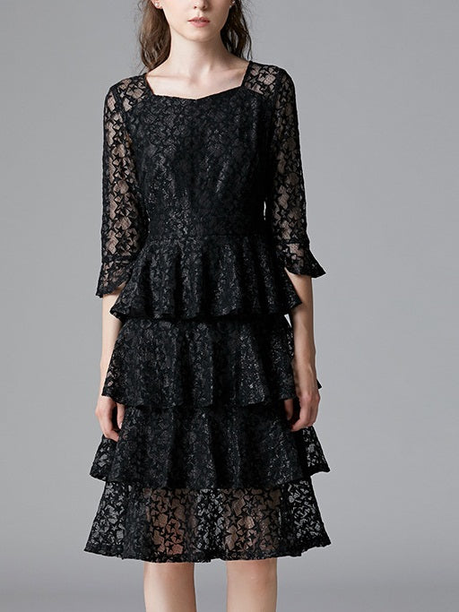 Shoma Star Lace Bell Sleeve Tier Cake Layer Mid Sleeve Dress