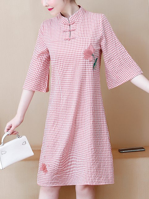 Plus Size Pink Floral Embroidered Gingham Checks Cheongsam