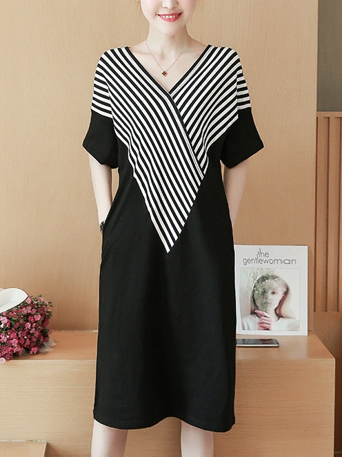 Lakey Plus Size Loose Stripes V Neck Black Short Sleeve Dress