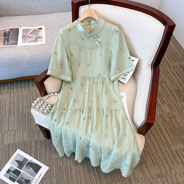 (2XL-6XL) Plus Size Pastel Green Embroidery Cheongsam Dress (Extra Big Size)