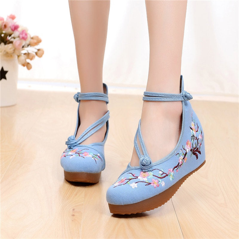 Tiera Oriental Embroidery Criss Cross Maryjanes Wedges Covered Toes Shoes (Cream, Blue)