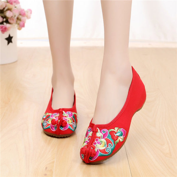 Tierney Chinese Oriental Embroidery Covered Toes Canvas Ballet Flats Shoes (Red, Black)