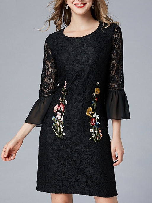 Michella Floral Embroidery Lace Bell Sleeve Plus Size Formal Wedding Occasion Mid Sleeve Dress