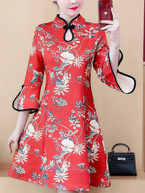 Teann Plus Size Cheongsam Red Floral Print Bell Sleeve Suede Swing Mid Sleeve Dress (Suitable For Chinese New Year, Office)