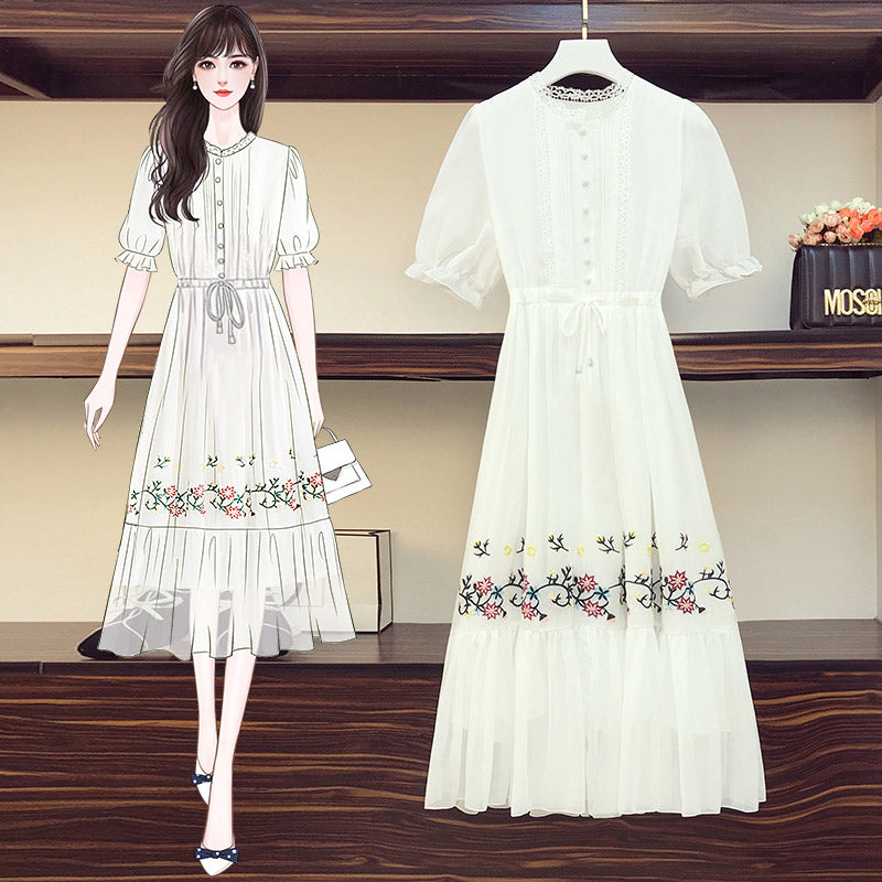 Larysa Plus Size Vintage White Embroidery Short Sleeve Midi Dress