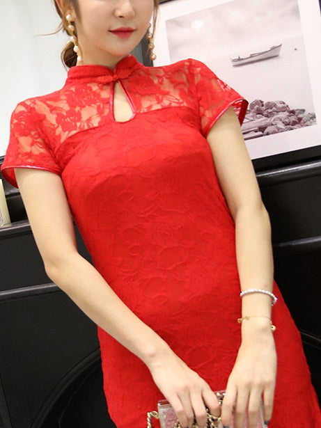 Tawnie Plus Size Cheongsam Qipao Lace High Neck Single Button Slit Short Sleeve Dress (Suitable For Chinese New Year, Weddings, Evening Wear, Red Carpet, Company Function) (Red)