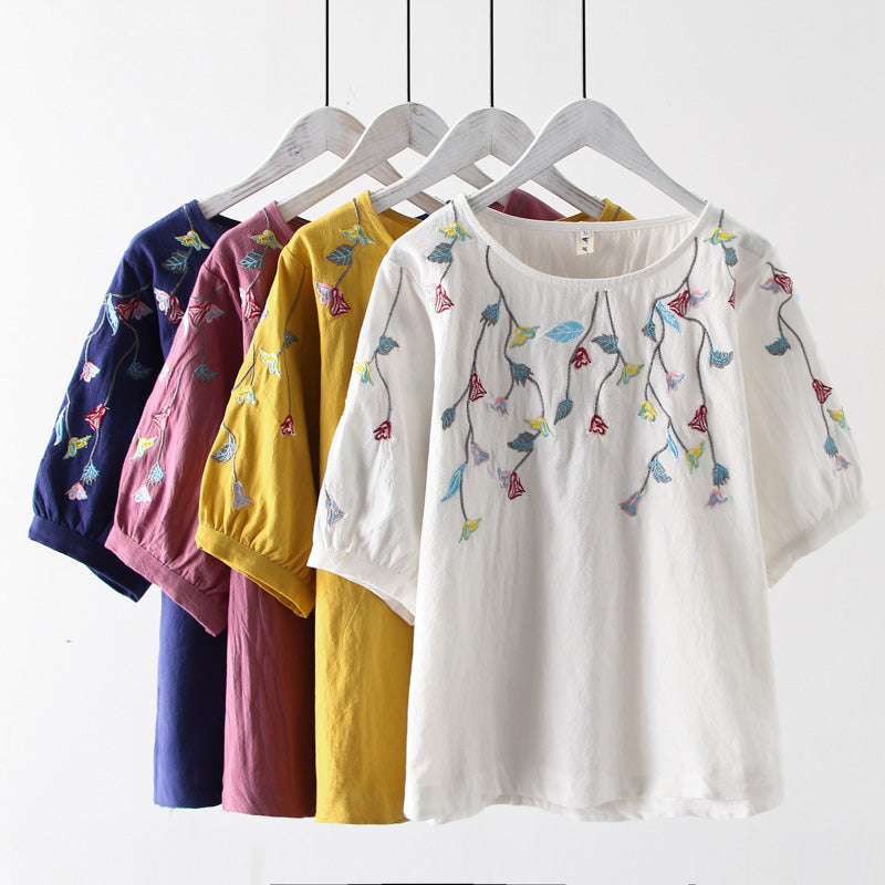 La'rissa Plus Size Embroidery Loose Short Sleeve Top