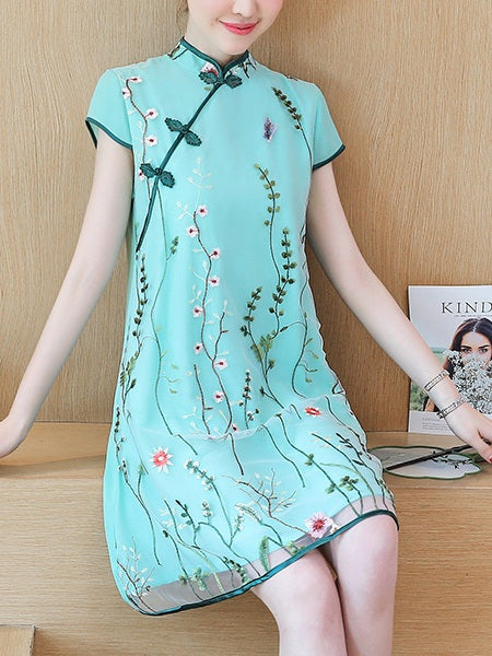 Thia Plus Size White / Green Floral Embroidery Cheongsam Qipao Short Sleeve Dress