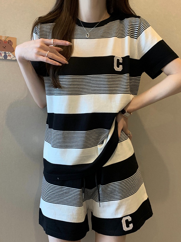 Plus Size Stripe Knit Top And Shorts Matching Set